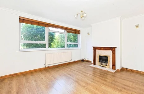 Flat Prince Andrew Way in Winkfield