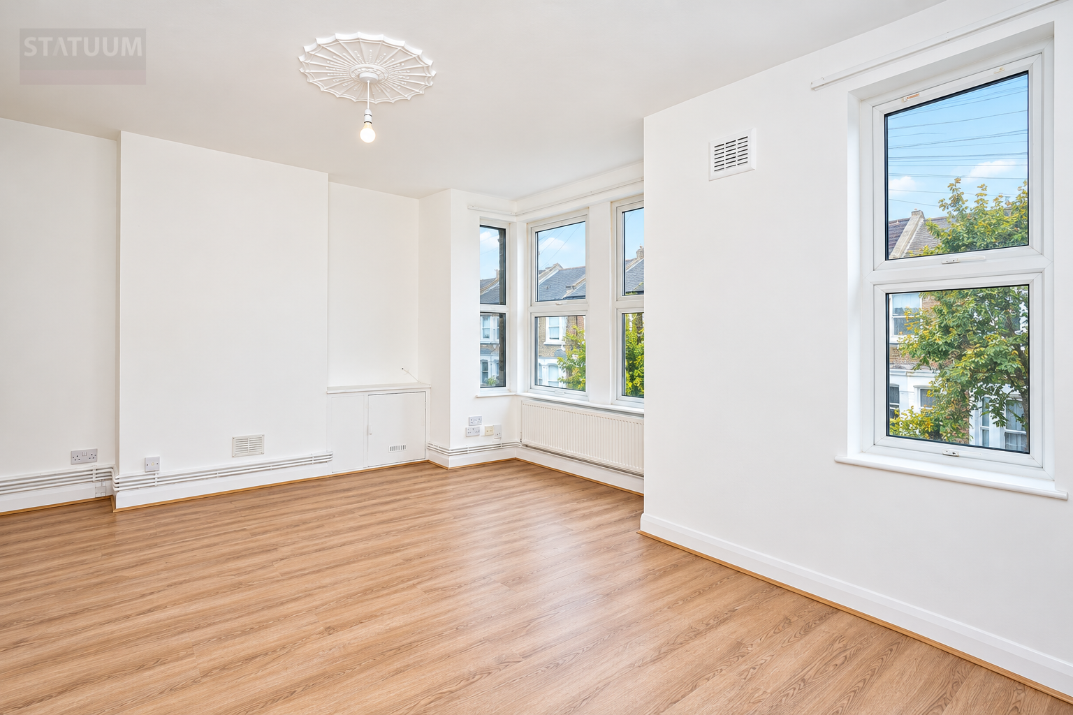 Flat Keogh Road in Greater London