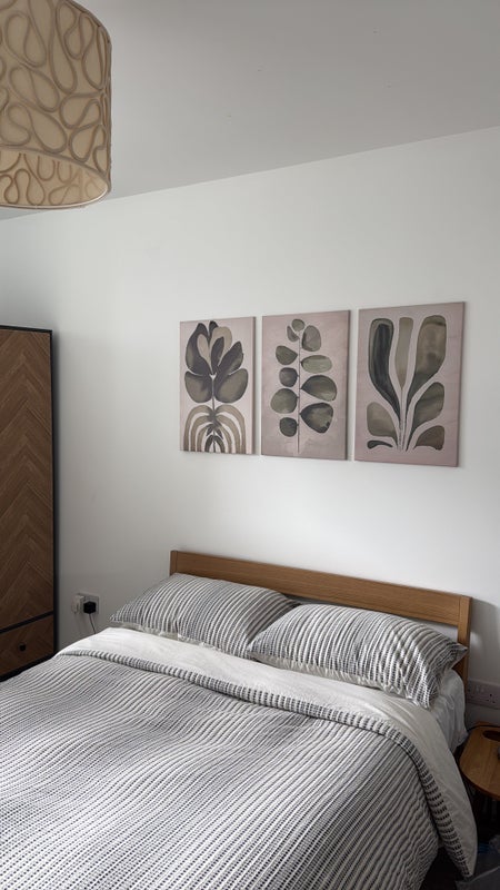 Room Brunner Road in Greater London