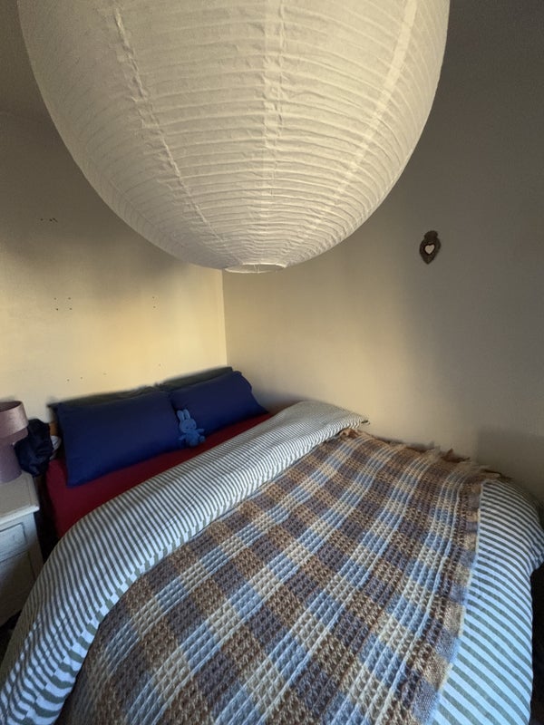 Room Mackenzie Road in Greater London