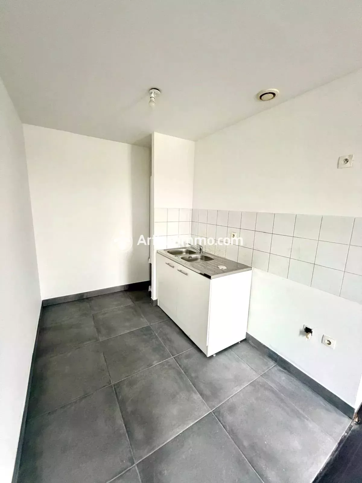 Appartement Avenue Paul Vaillant-Couturier à Paray-Vieille-Poste