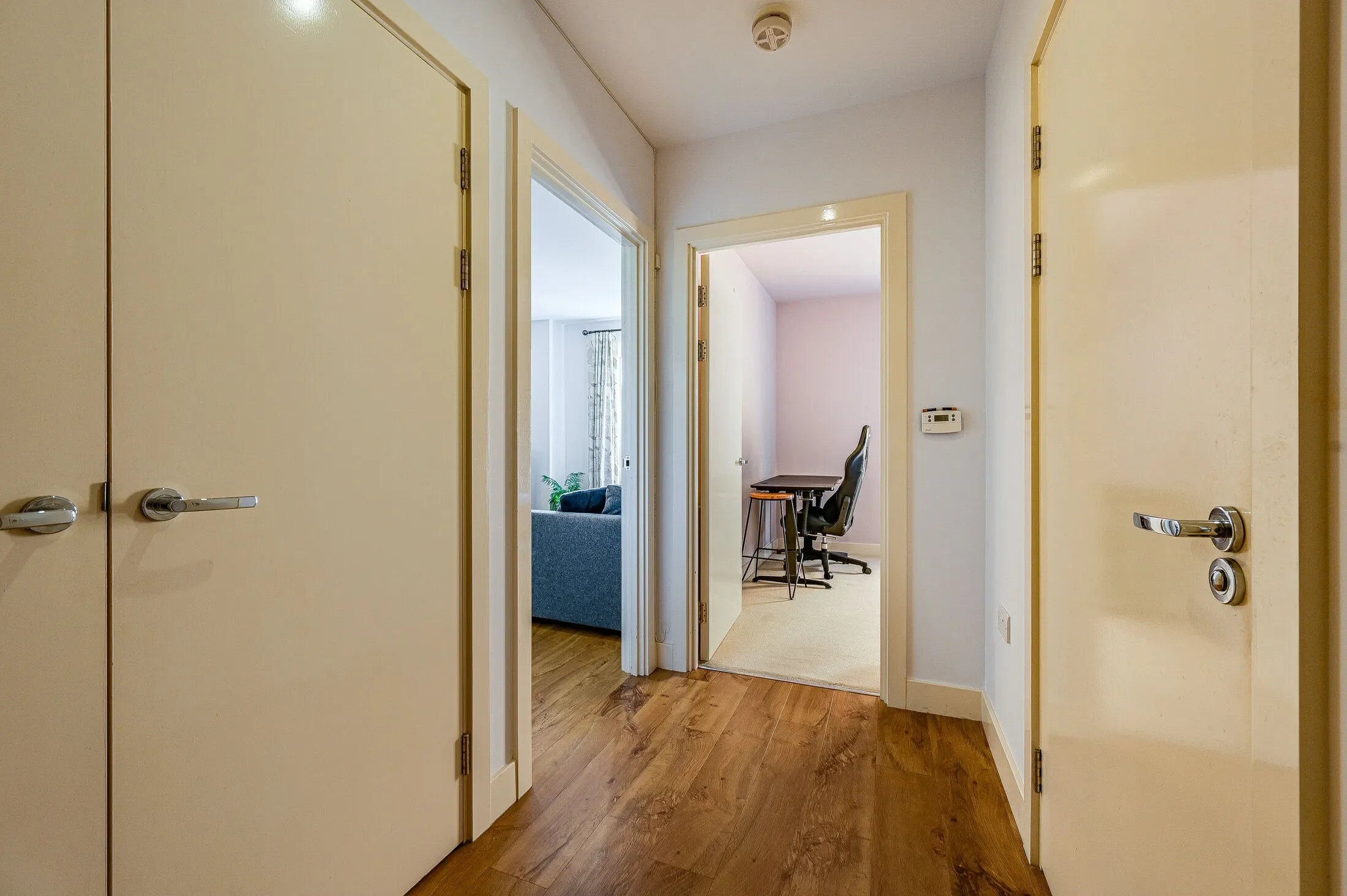 Flat Meadowside in Greater London