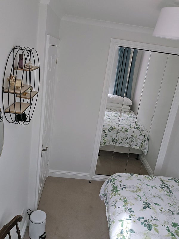 Room Catalina Drive in Poole