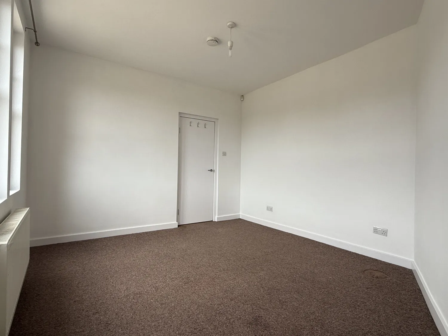 Flat North Street in Mole Valley