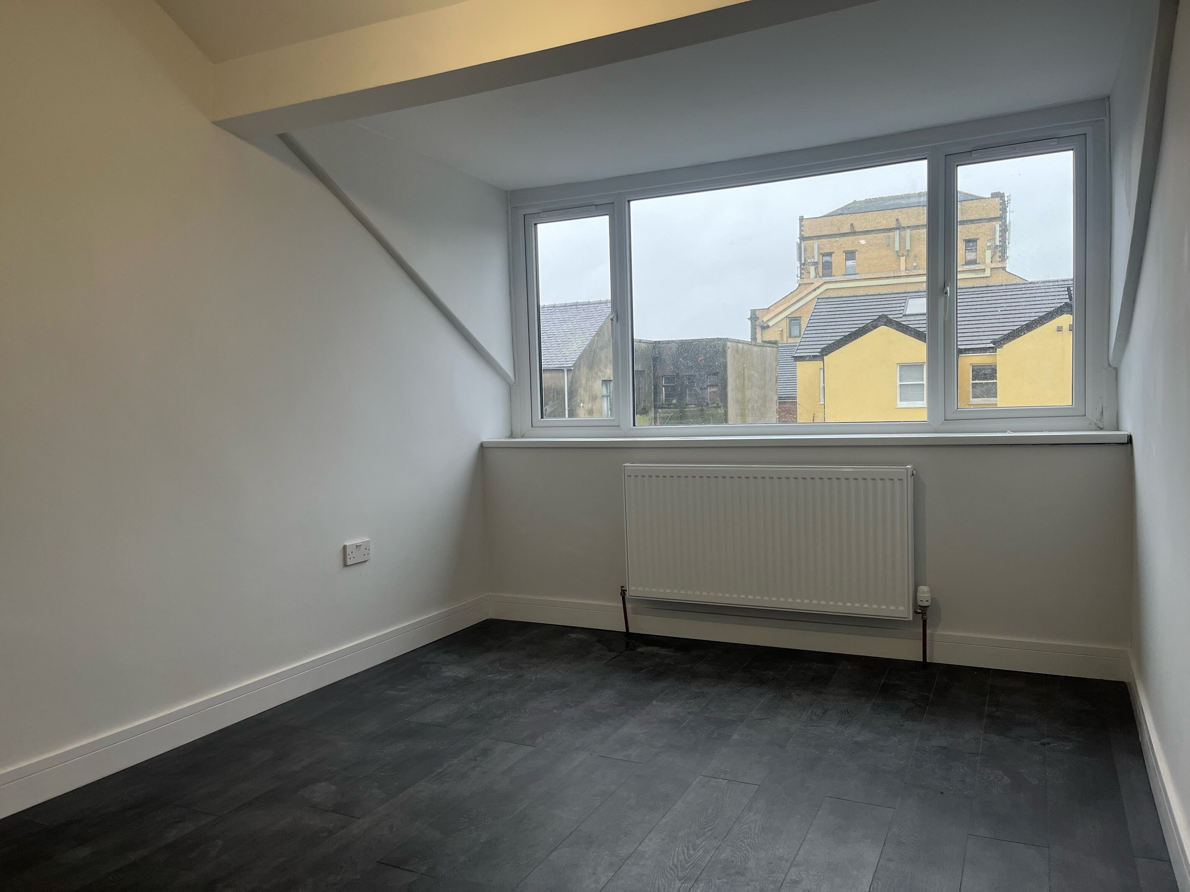 Flat Clarendon Road in Lancaster