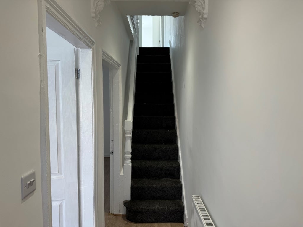 Flat Hawthorne Road in Bootle