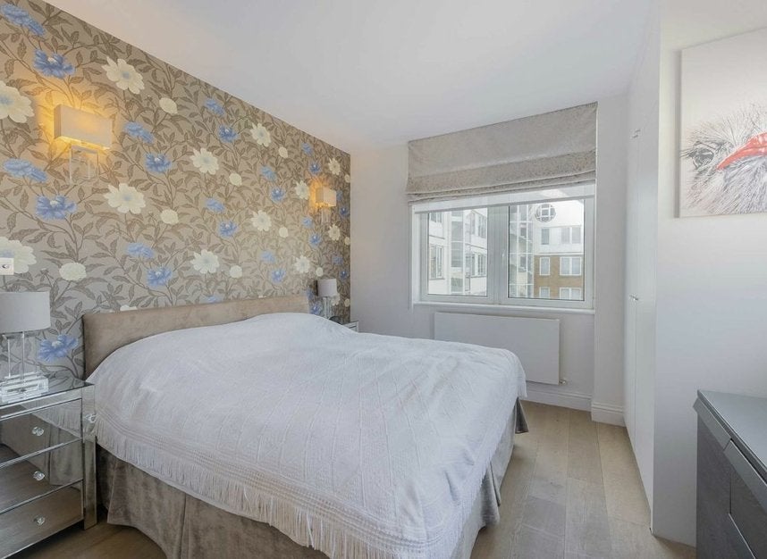Flat Lots Road in Greater London