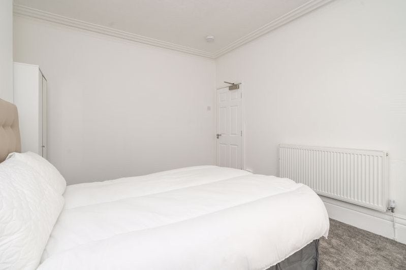 Room Conway Avenue in Bolton