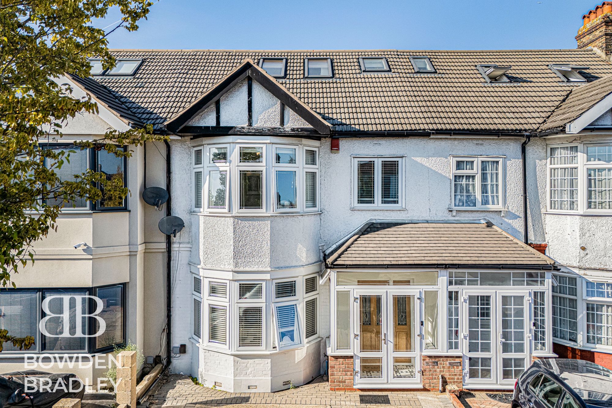 House Preston Gardens in Greater London