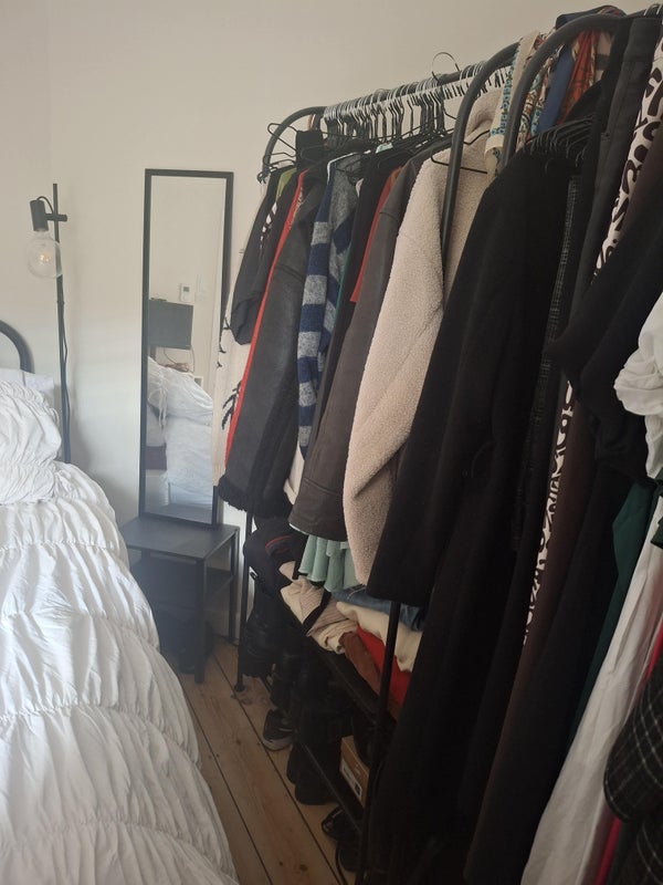 Room Brenthouse Road in Greater London
