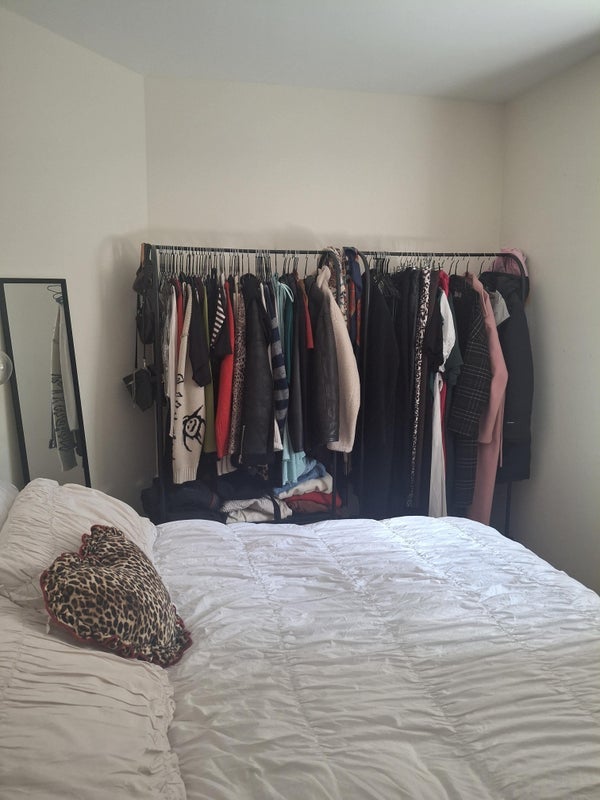 Room Brenthouse Road in Greater London