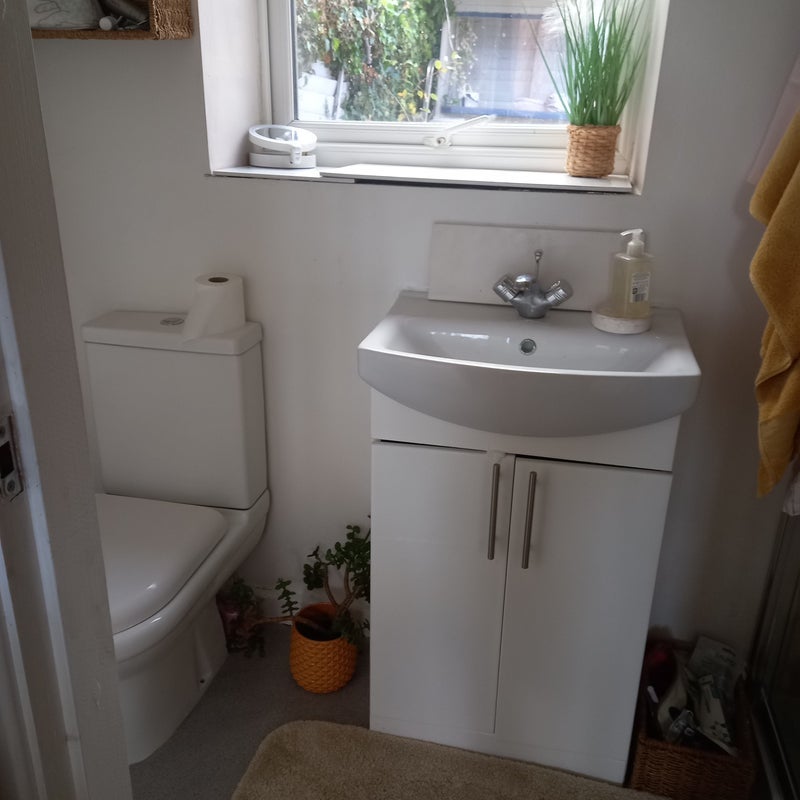 Room Lawns Lane in Wakefield