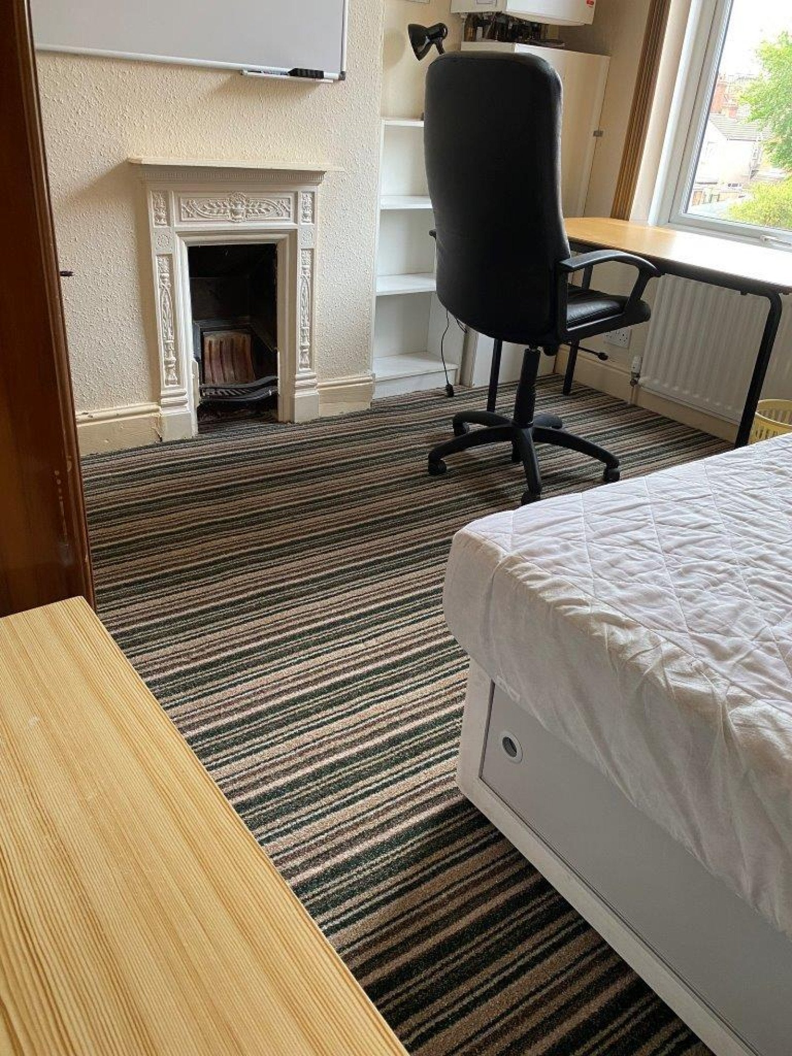 Flat Poppleton Close in Coventry