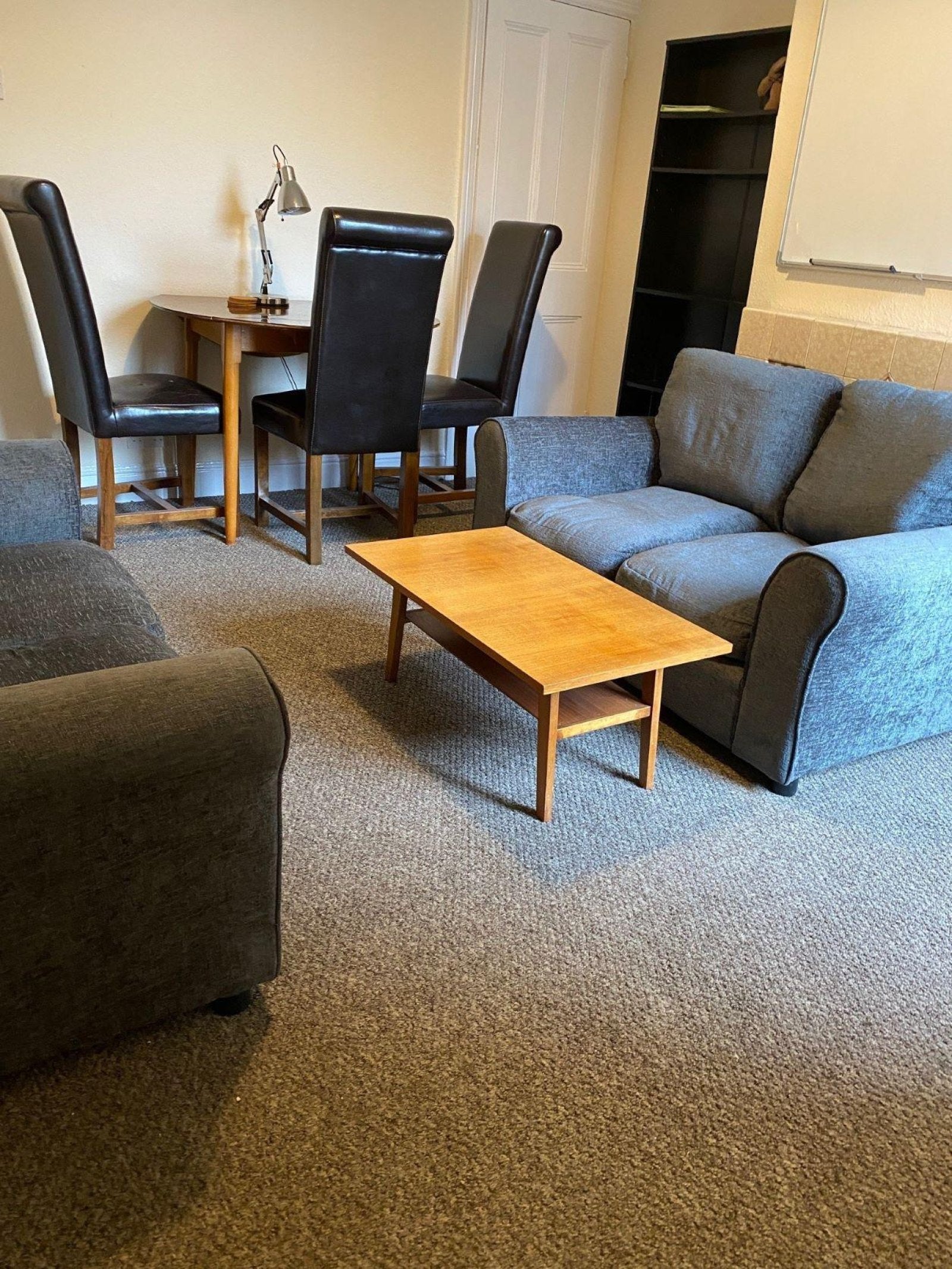 Flat Poppleton Close in Coventry