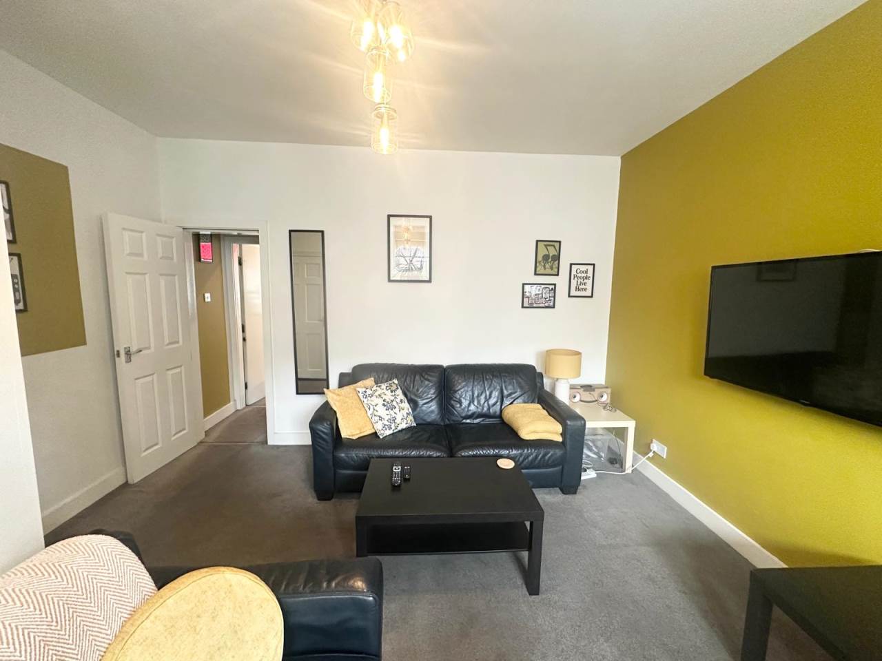 Room Back Burley Hill in Leeds