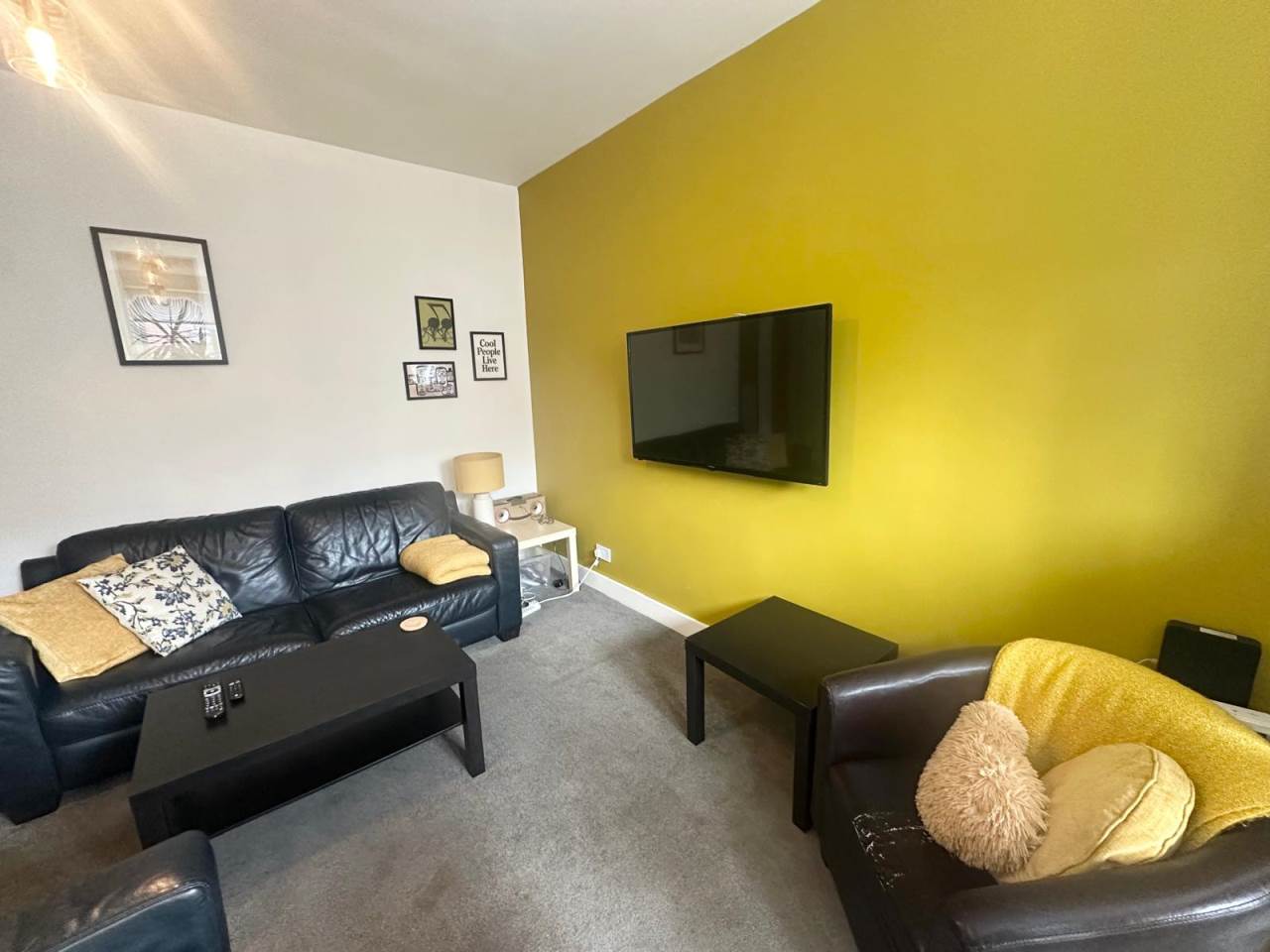 Room Back Burley Hill in Leeds