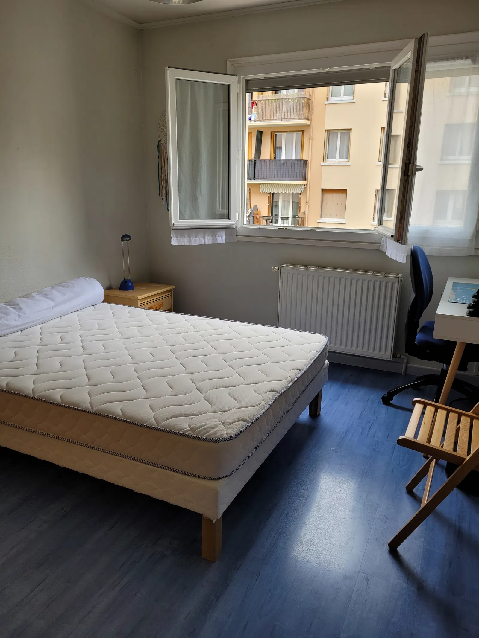 Chambre Rue du Docteur Louis Bergouignan à Évreux