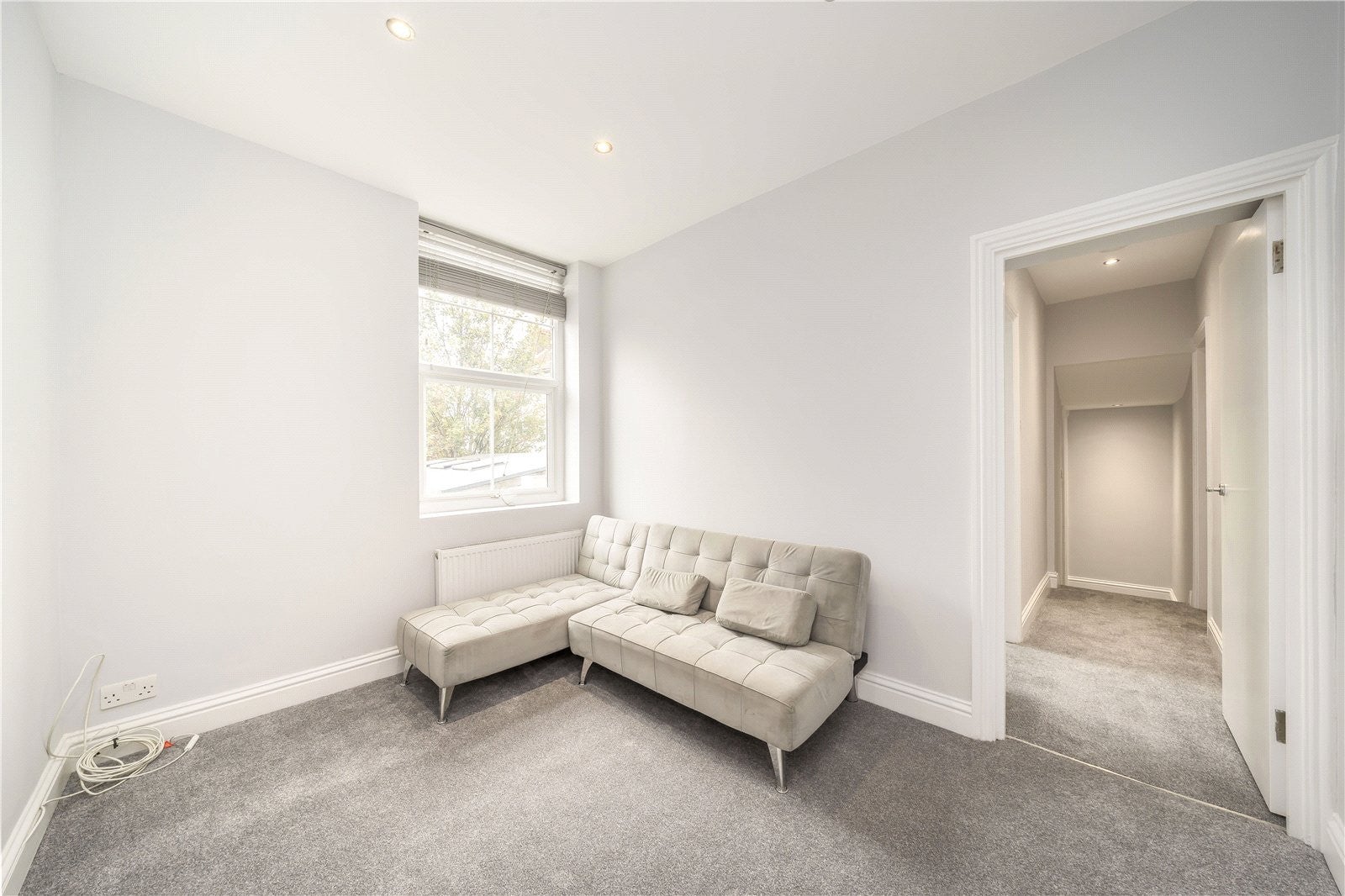 Flat Woolwich Road in Greater London