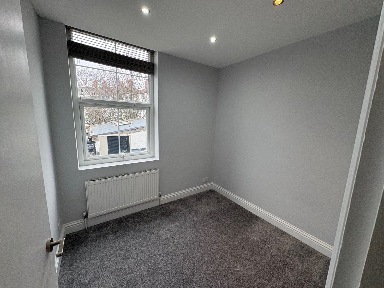 Flat Woolwich Road in Greater London