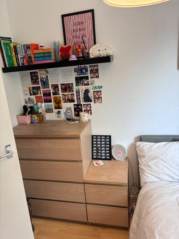Room Surrey Lane in Greater London