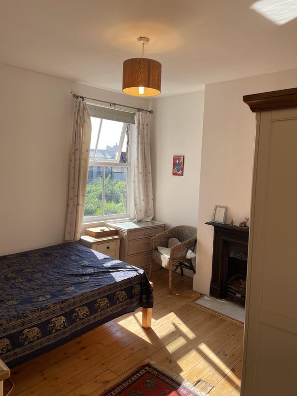Room Corby Road in Nottingham