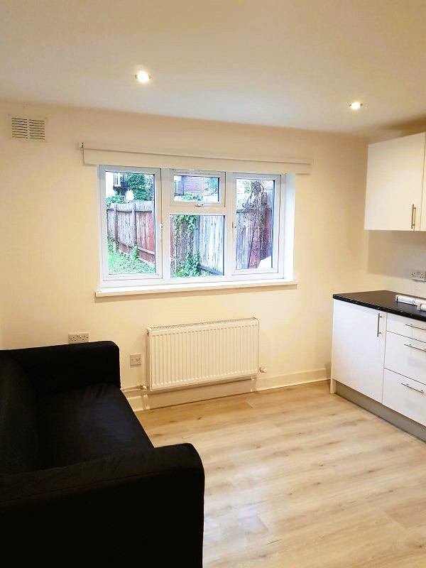 Flat Ellys Road in Coventry