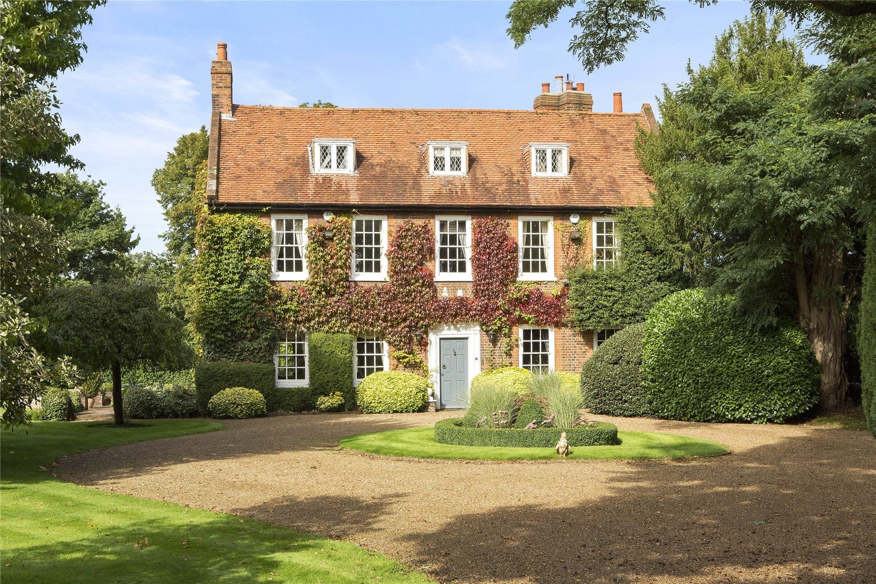 House Elvedon Road in Elmbridge