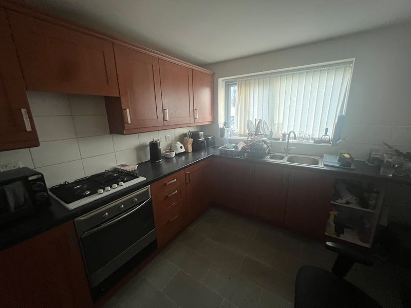 Room Falconwood Way in Manchester