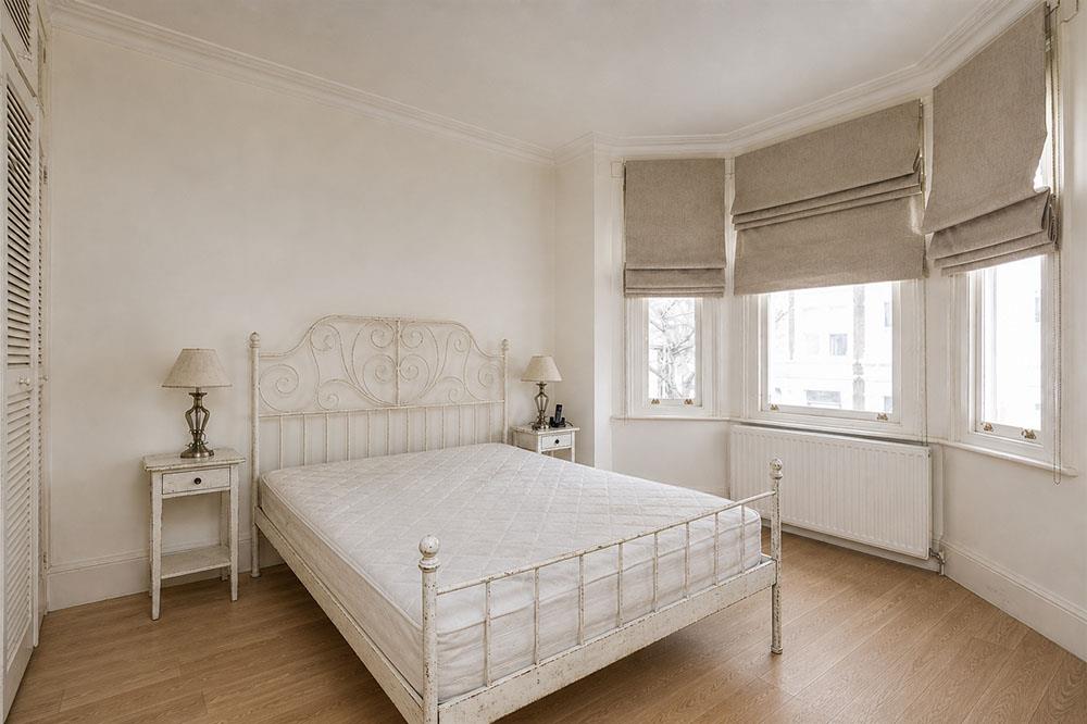 Flat Cleveland Street in Greater London