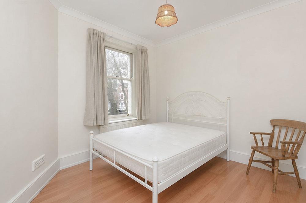 Flat Cleveland Street in Greater London