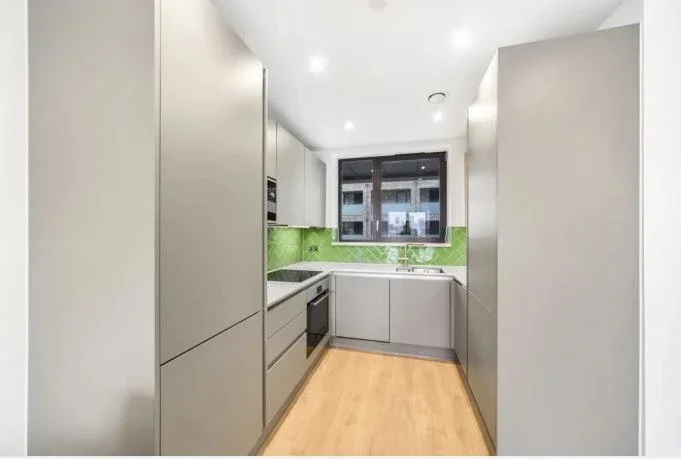 Flat Aberfeldy Square in Greater London