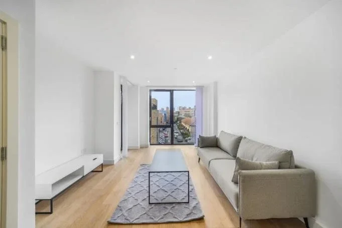 Flat Aberfeldy Square in Greater London