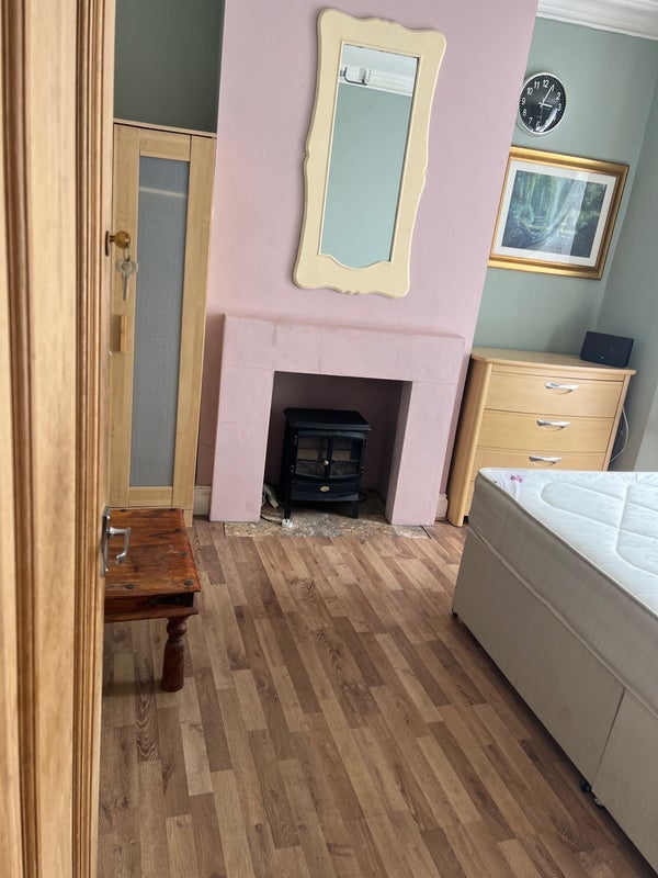 Room Speedwell Road in Bristol