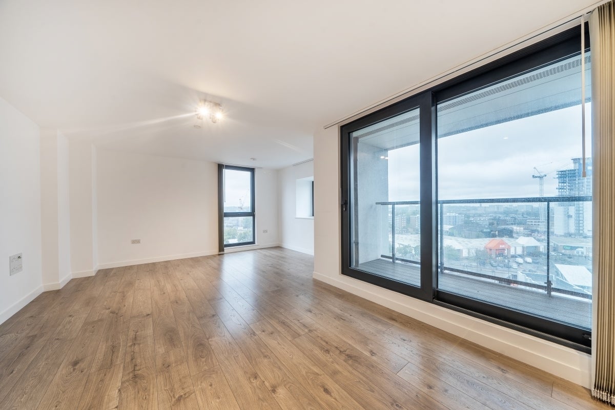 Flat Rotherhithe New Road in Greater London