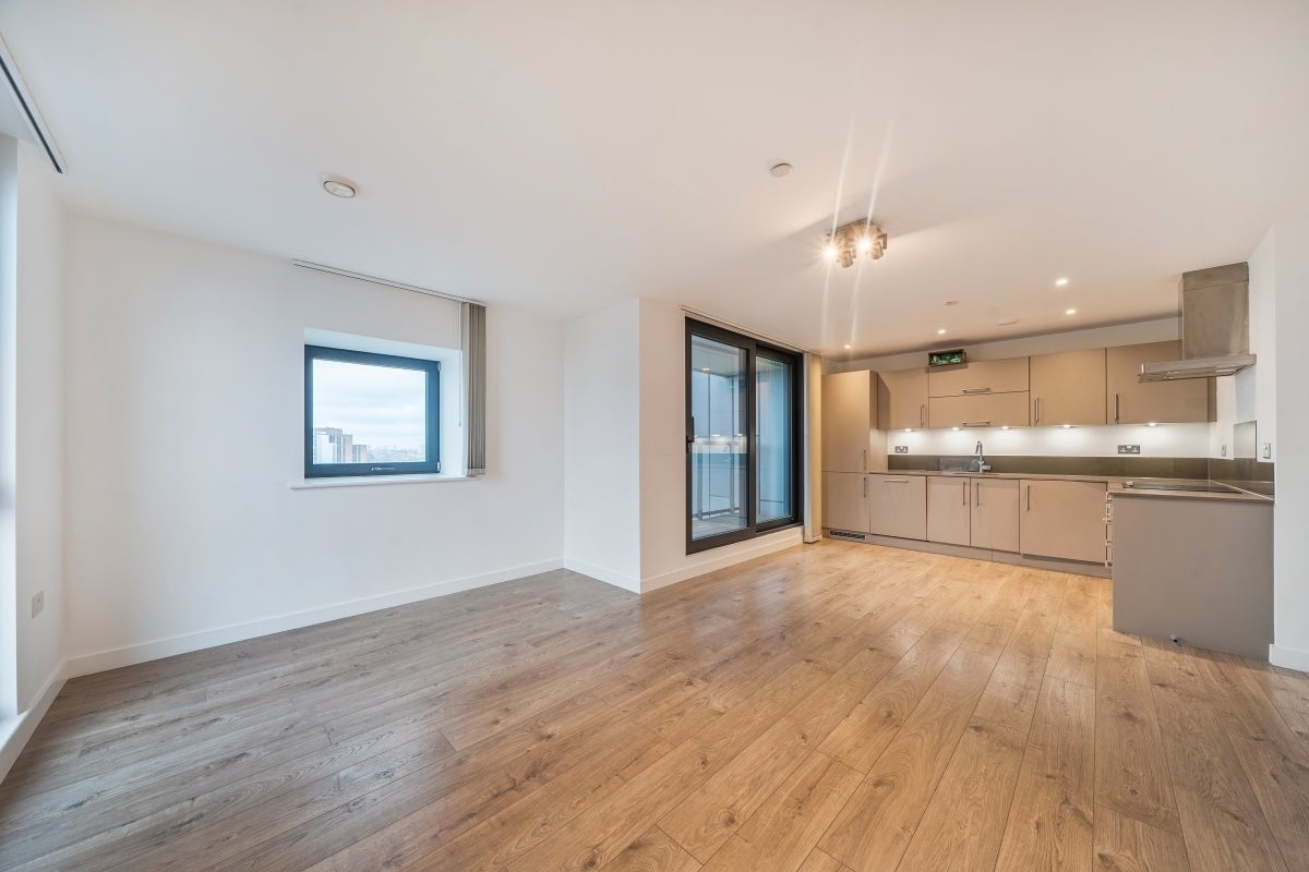 Flat Rotherhithe New Road in Greater London