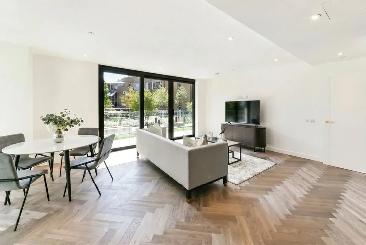 Flat Merino Gardens in Greater London