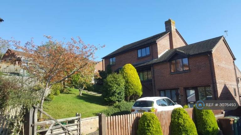 House Valley Park Close in Exeter