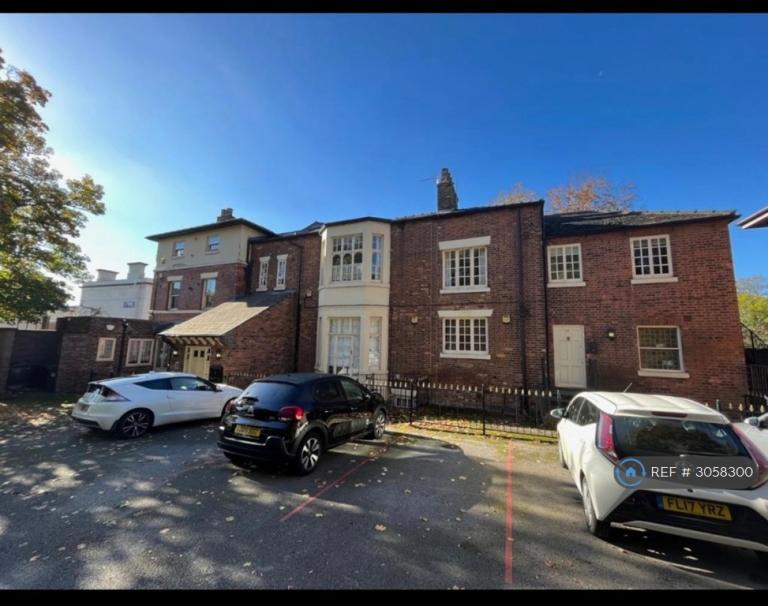 Flat King Street in Newcastle-under-Lyme