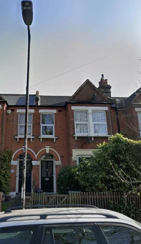 Flat Samos Road in Greater London