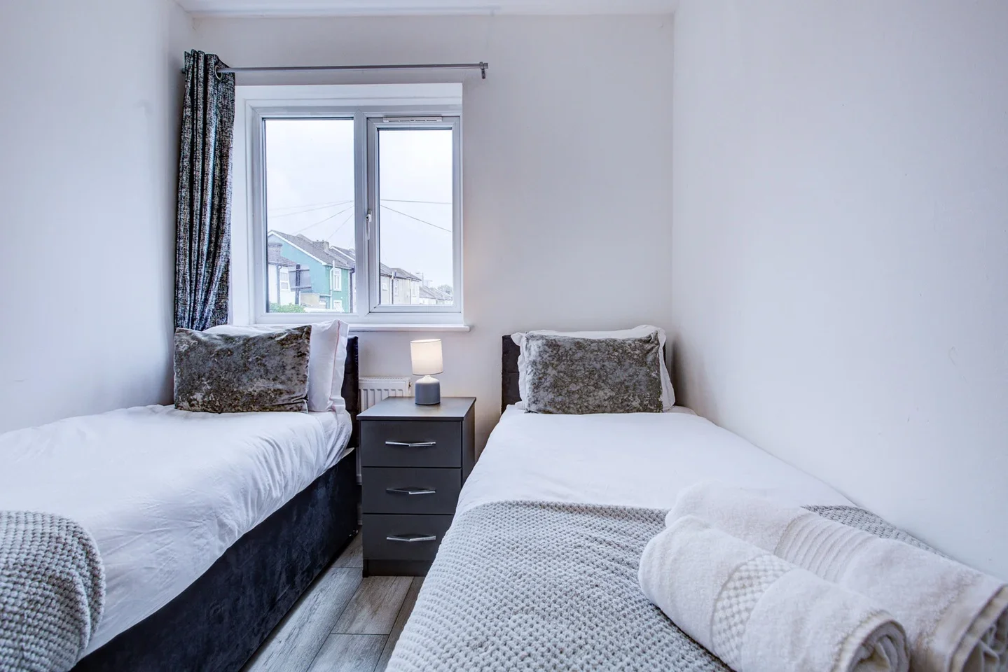 Flat Princess Road in Greater London