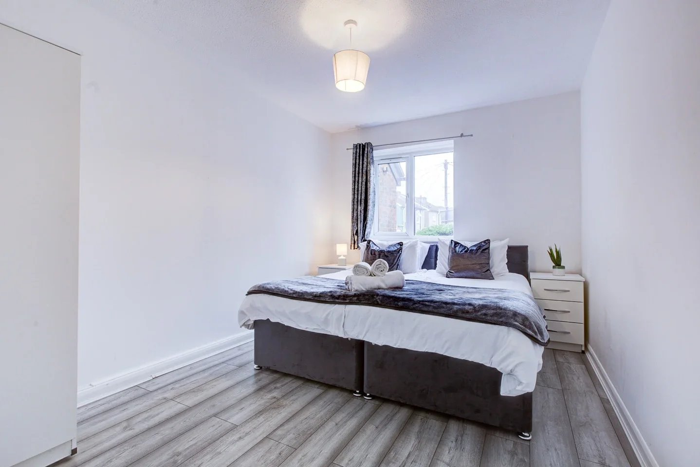 Flat Princess Road in Greater London