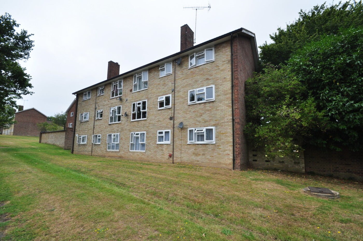 Flat Harwood Hill in Welwyn Hatfield