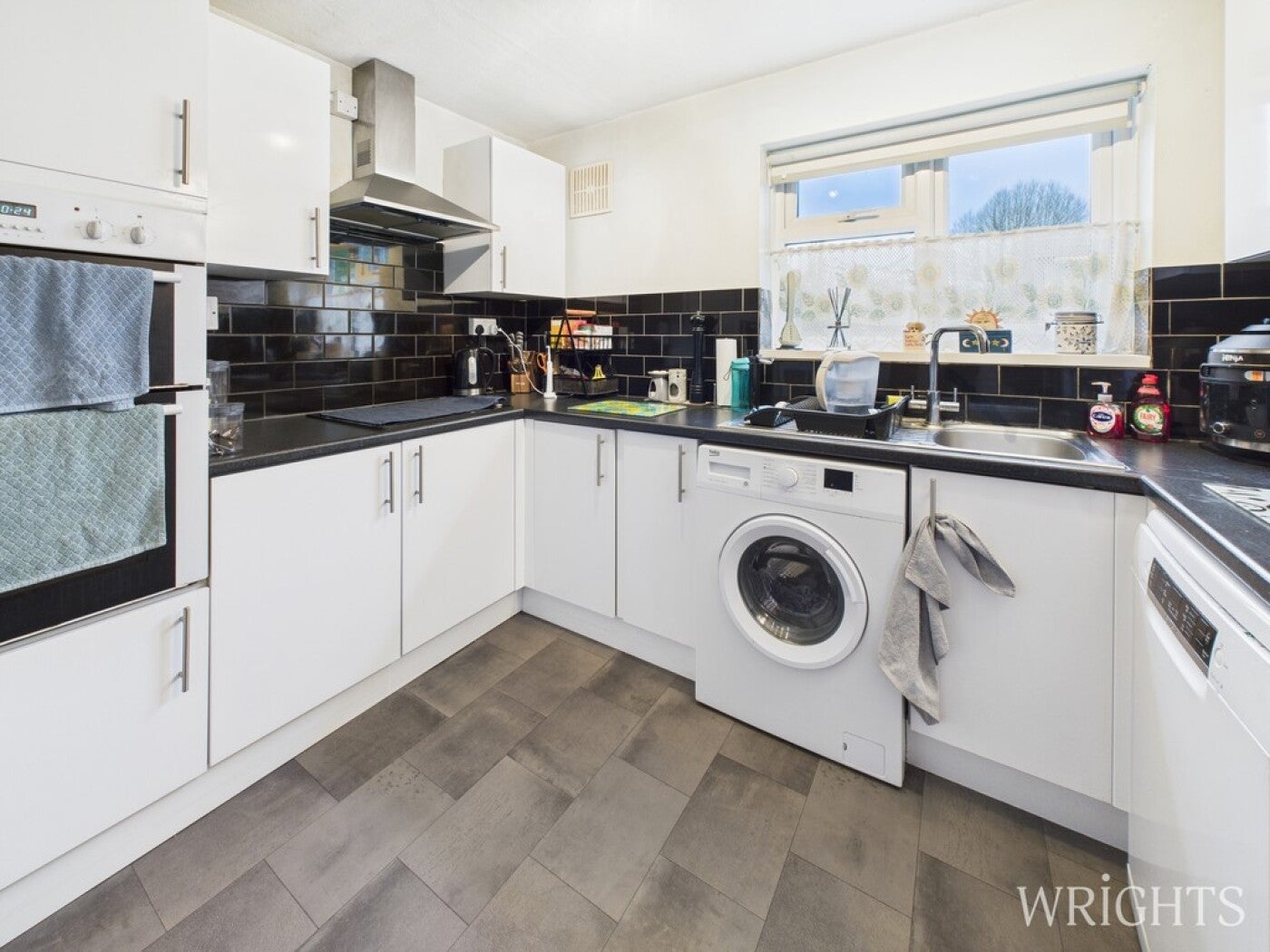 Flat Harwood Hill in Welwyn Hatfield