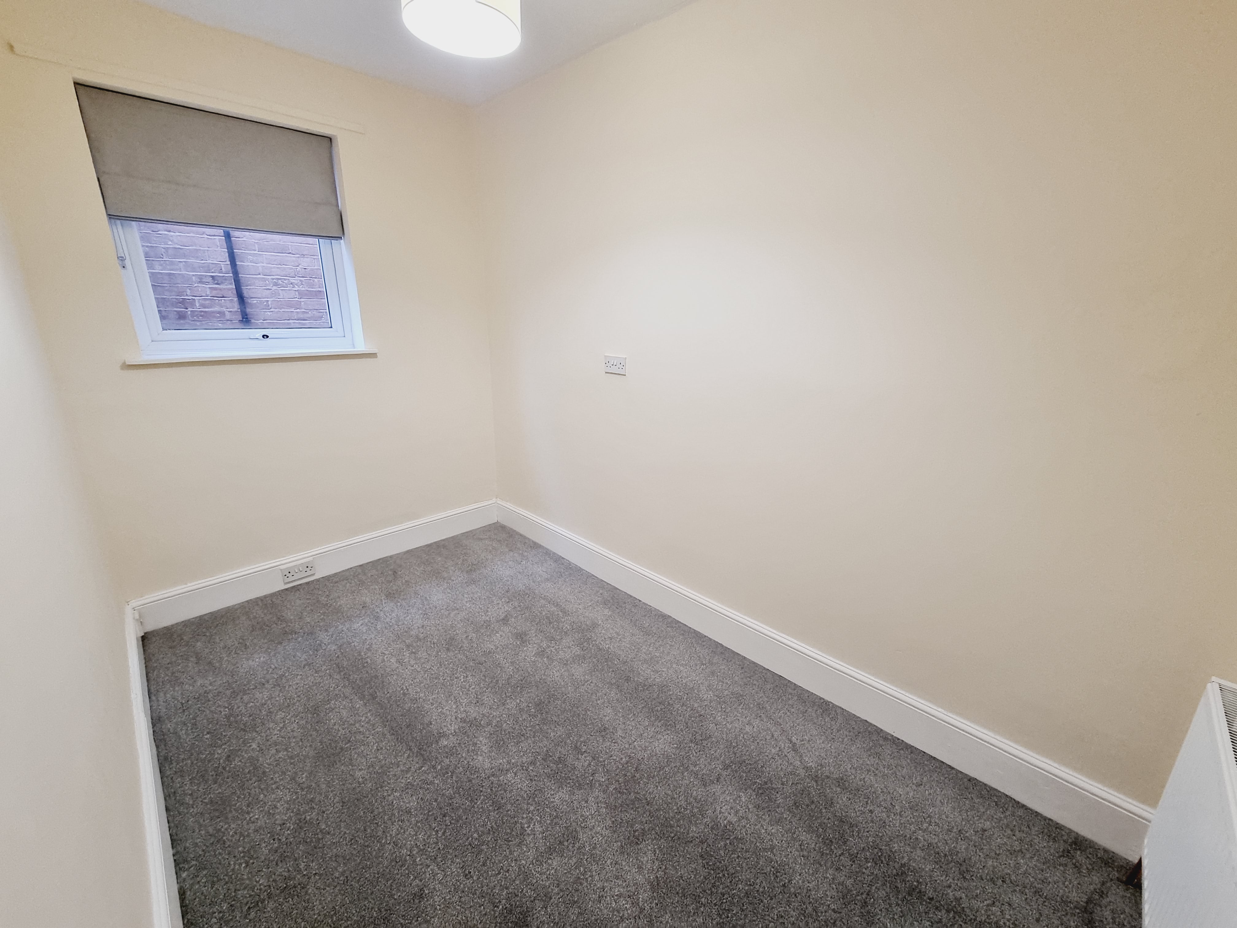 Flat St Mary's Road in Royal Leamington Spa