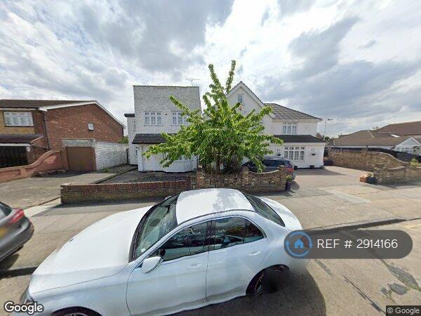 House Farm Road in Greater London
