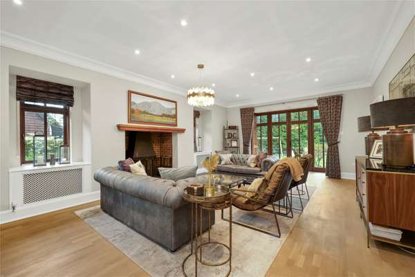 House High Drive in Elmbridge