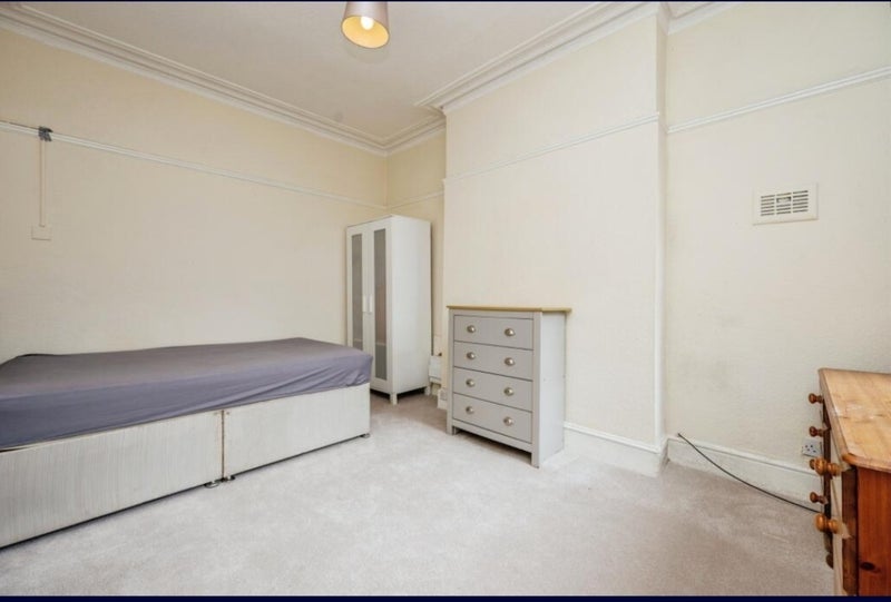Room Gravelly Hill in Birmingham