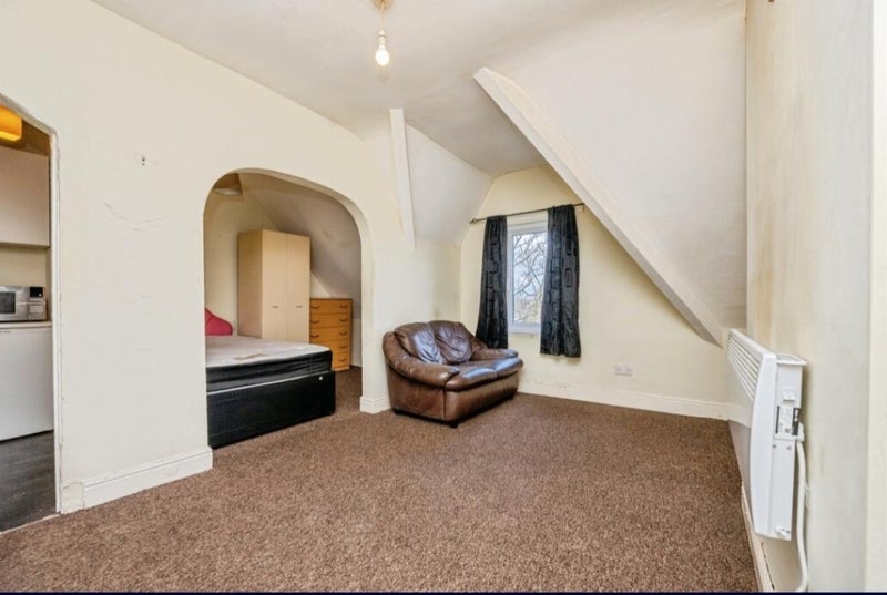 Room Gravelly Hill in Birmingham