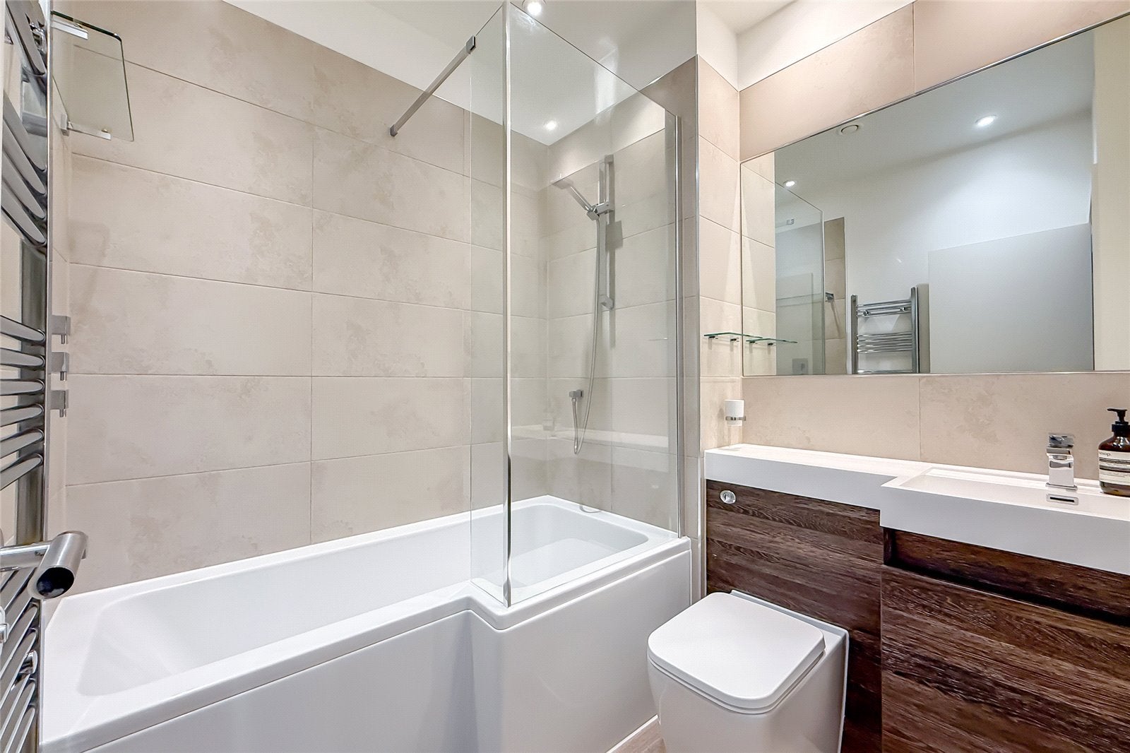 Flat Ridgmont Road in St Albans