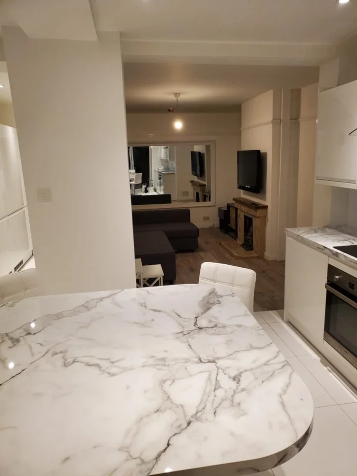Room Northumberland Avenue in Greater London